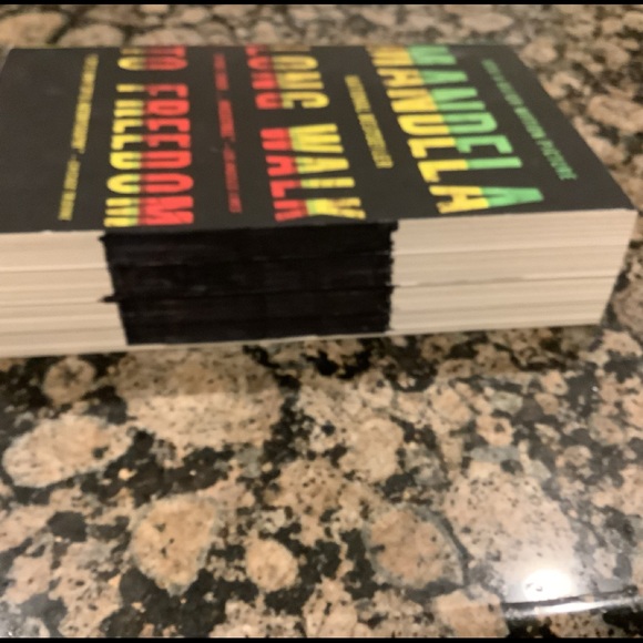 🥕📖Paperback Nelson Mandela Autobiography - Picture 2 of 3